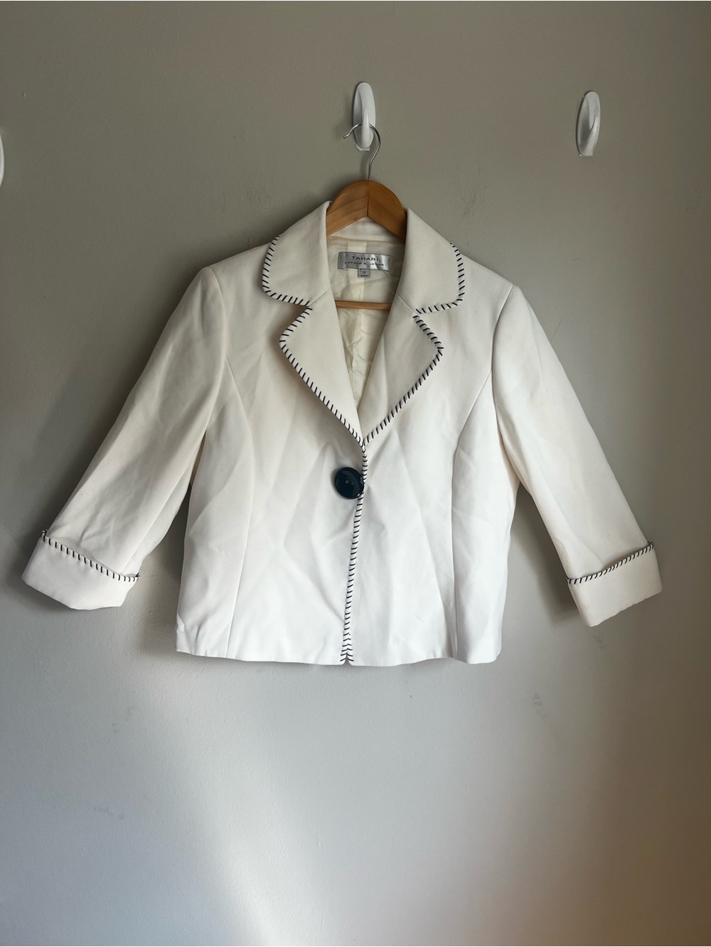 Tahari Cream Blazer with Black Contrast Trim